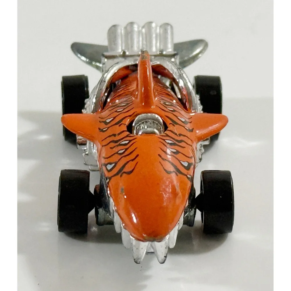 Hot Wheels Sharkruiser Kids 1:64 Orange Tiger Stripe Shark Diecast Car 1986
